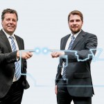Michael Domes (links) und Christian Wolfsberger betreuen seit Jahresbeginn 2016 die Kunden von Sumitomo (SHI) Demag in Österreich. | Foto: Sumitomo (SHI) Demag