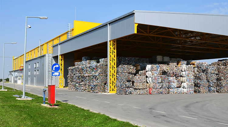 Greiner Packaging übernimmt PET-Flakes Produzenten ALWAG: Das erste Recyclingwerk von Greiner wird künftig recycelte Rohstoffe für Unternehmen in ganz Europa zur Verfügung stellen können. | Foto: Greiner Packaging