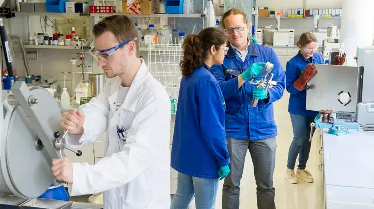 Im Katalyselabor von CaRLa arbeiten Wissenschaftler an Fragestellungen aus dem Bereich der homogenen Katalyse. | Foto: BASF