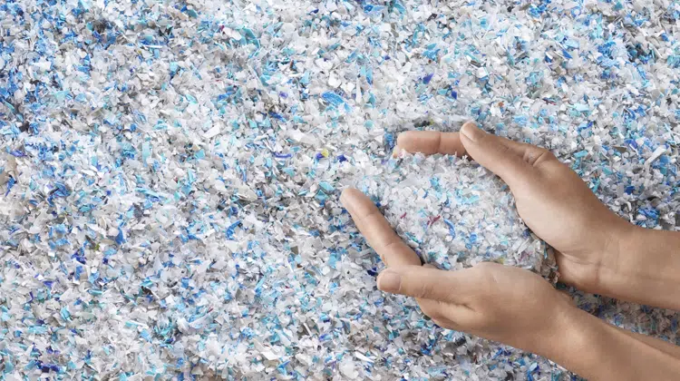 ALPLA setzt auf PET- und HDPE-Recyclingmaterial aus Eigenproduktion. | Foto: ALPLA