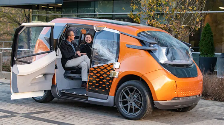Mobilität der Zukunft: Das fahrerlose Konzeptfahrzeug der Clemson University live auf dem KraussMaffei Stand
